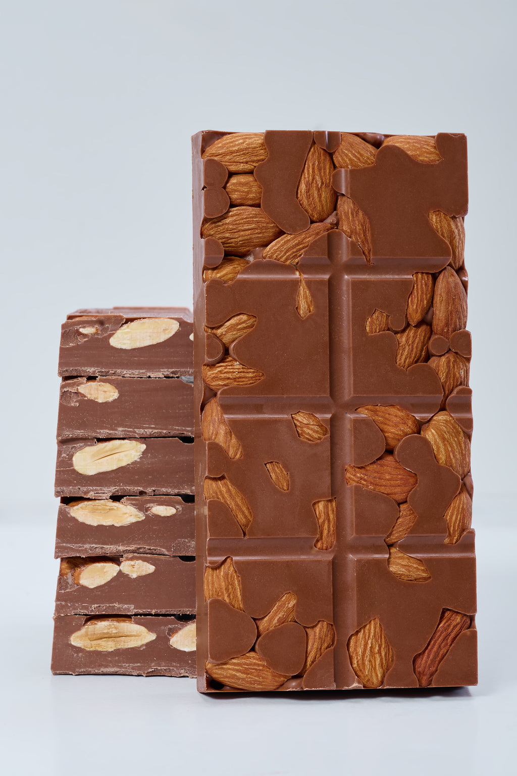 ALMOND CHOCOLATE BAR