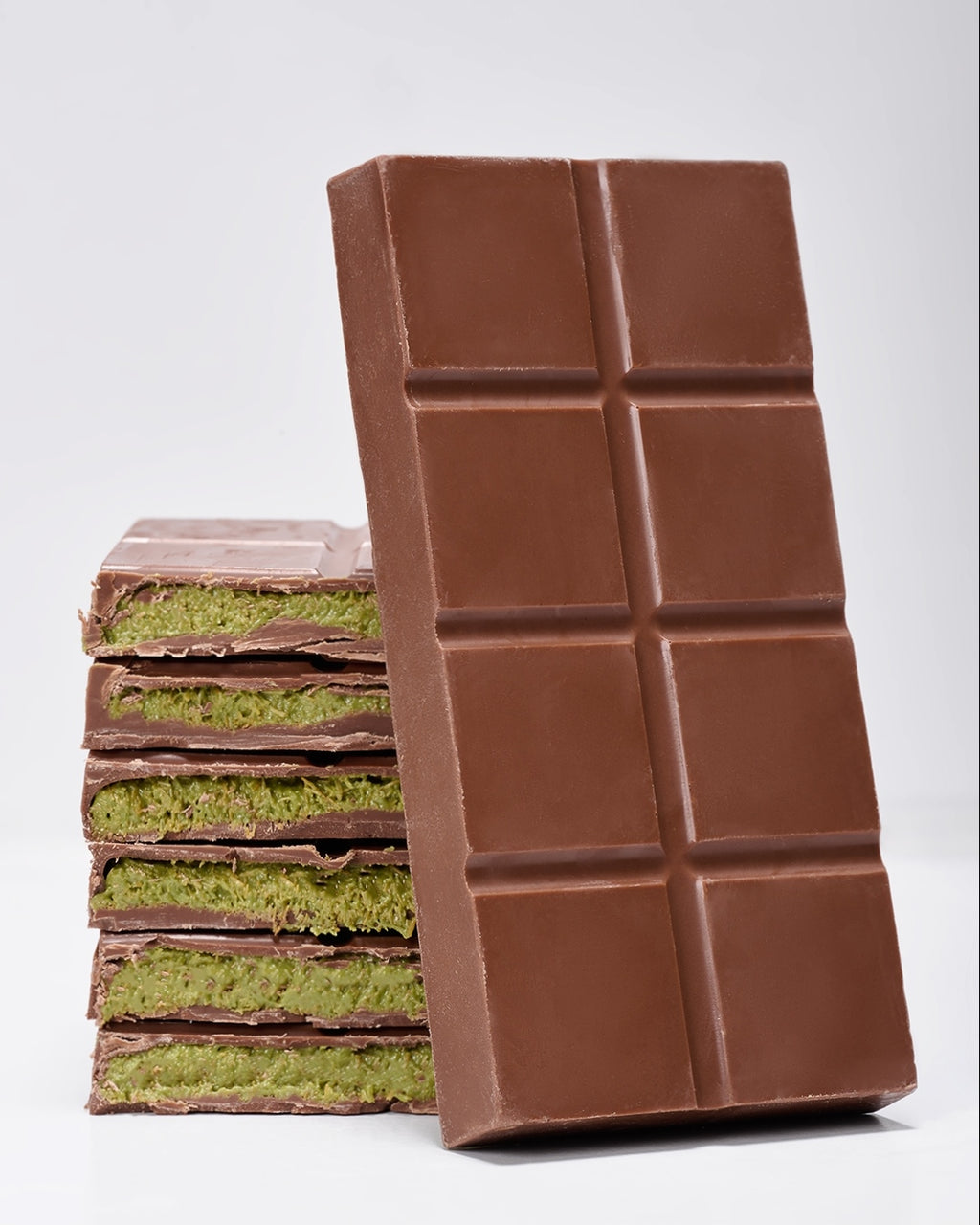 KOUNAFA PISTACHIO CHOCOLATE BAR